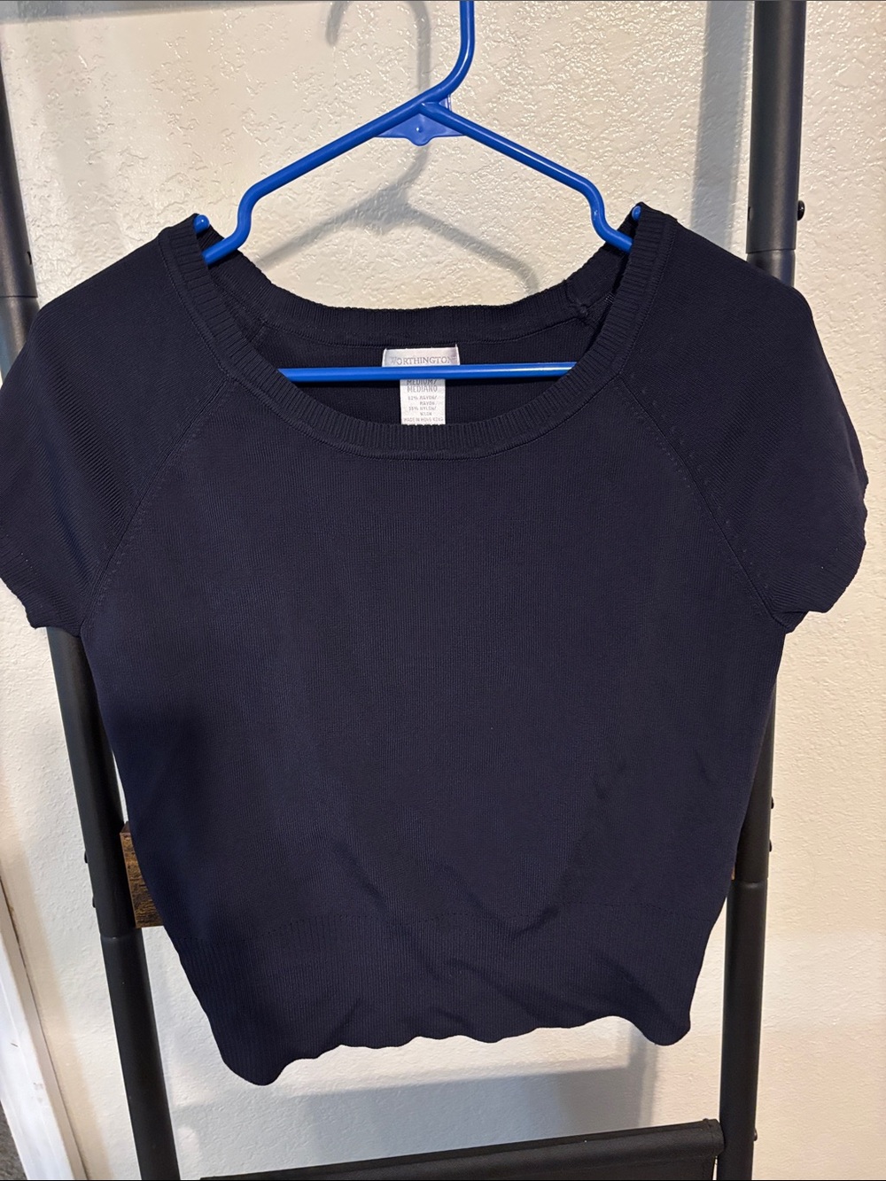 Worthington Navy Short Sleeve Cropped Knit Top
